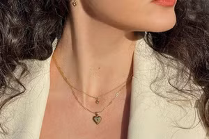 Dây chuyền không chỉ là món trang sức nó còn giúp cải thiện sức khoẻ