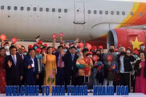 Khánh Hòa đón đoàn du khách Trung Quốc đầu tiên sau 3 năm bị đóng băng vì dịch Covid-19