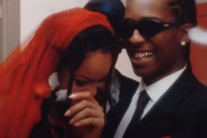 A$AP Rocky và Rihanna rạng ngời hạnh phúc trong MV “D.M.B.”