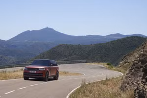 Range Rover SV thế hệ mới sẽ có... hơn 1,6 triệu cấu hình tùy chọn