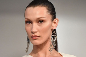 Bella Hadid sẽ có màn ra mắt trên màn ảnh nhỏ qua series phim hài “Ramy”