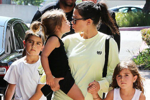 Kourtney Kardashian nữ triệu phú không tiếc tiền chăm lo cho các con!