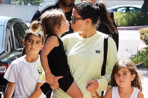 Kourtney Kardashian nữ triệu phú không tiếc tiền chăm lo cho các con!