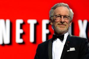 Đạo diễn huyền thoại Steven Spielberg ký hợp đồng sản xuất phim với Netflix