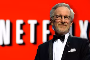 Đạo diễn huyền thoại Steven Spielberg ký hợp đồng sản xuất phim với Netflix