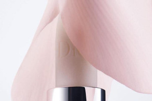 Dưỡng môi Rouge Dior Lip Balm trở lại với các tông màu hoàn toàn mới