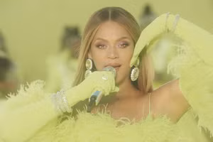 Beyoncé mở đầu Lễ trao giải Oscar lần thứ 94 với ca khúc Be Alive
