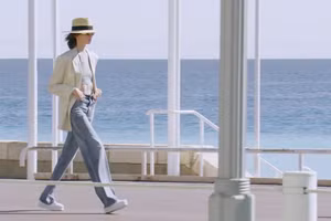 BST Xuân Hè 2022: Celine chọn “nhờ vả” Lisa BLACKPINK làm mẫu diễn show