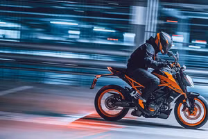 Giá bán KTM 200 Duke 2021 dự kiến 100 triệu đồng tại thị trường Việt Nam