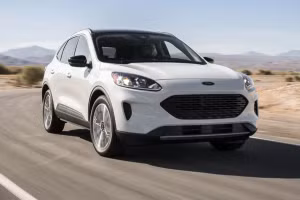 Ford buộc phải thu hồi 100.000 xe hybrid do lo ngại nguy cơ cháy nổ