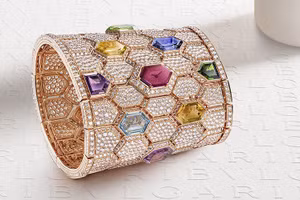 9 mẫu đồng hồ nữ sang trọng nhất tại Watches & Wonders 2021