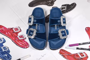 Birkenstock “sang trọng hoá” hình ảnh thương hiệu với dự án hợp tác cùng Manolo Blahnik