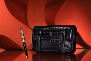 Gợi ý quà tặng tình nhân trong chiến dịch Montblanc Valentine 2023