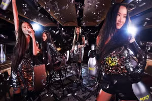 NTK thời trang Vera Wang ra mắt dòng sản phẩm rượu vang prosecco