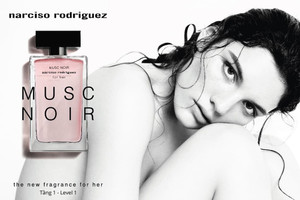 Narciso Rodriguez Musc Noir For Her- Nốt hương quyến rũ kiêu sa