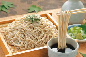 Vì sao người Nhật nổi tiếng tao nhã lại thích húp xì xụp thành tiếng khi ăn mì?