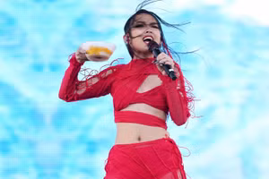 Nhờ màn biểu diễn của rapper 19 tuổi, Thái Lan đề cử xôi xoài vào danh sách di sản UNESCO