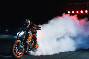 KTM 1290 Super Duke R có thêm biến thể Evo