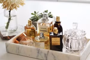 Những mẫu thiết kế ấn tượng khó quên của các dòng nước hoa nổi tiếng