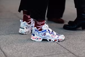 Nở rộ trào lưu "shoe-vesting" tại Hàn Quốc