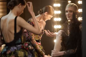 BST Elie Saab Haute Couture Thu-Đông 2021/2022 ngập tràn sắc hoa