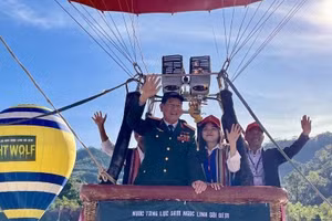 Kon Tum: Lễ hội Khinh khí cầu bay về đại ngàn