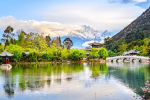 Cảnh sắc thiên nhiên tuyệt đẹp của Lệ Giang - Công viên Hắc Long Đàm