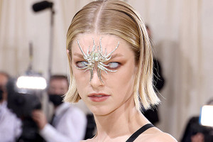 Người đẹp chuyển giới Hunter Schafer gây ấn tượng mạnh tại Met Gala