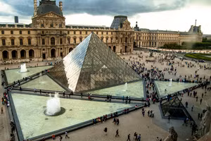 Bảo tàng Louvre: Nơi lưu trữ kho tàng vô giá
