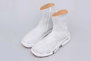 Tabi Boots - Đôi giày móng dê nổi tiếng của Maison Margiela