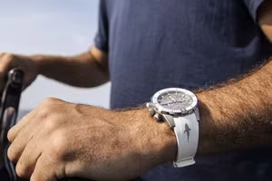 Ulysse Nardin Diver Chrono Great White - "cá mập trắng" của giới đồng hồ