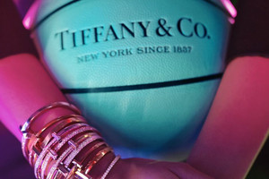 Tiffany & Co. tôn vinh sức mạnh trong chiến dịch ra mắt bộ sưu tập