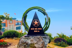 Tây Ninh: Từ một miền biên viễn lặng lẽ thành ngôi sao mới của du lịch