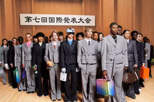 BST SS22 của Louis Vuitton phá kỷ lục với 130 triệu người xem trực tuyến