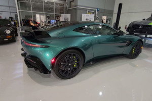 2022 Aston Martin Vantage F1 Edition: Một góc cạnh sắc nét hơn