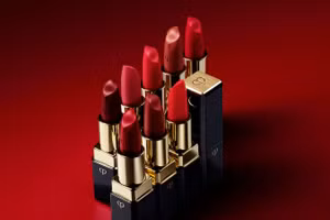 BST son môi lấy cảm hứng từ đóa hoa của Clé de Peau Beauté