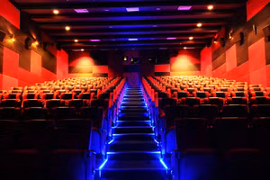 Xem phim tại rạp luôn là lựa chọn tuyệt vời để thưởng thức các tác phẩm điện ảnh