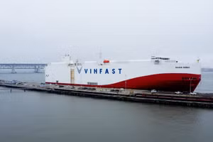 Lô xe VinFast đầu tiên cập cảng đúng thời điểm hãng xe này có giấy phép kinh doanh tại Mỹ