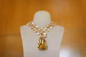 Top 5 món đồ trang sức đắt nhất thế giới