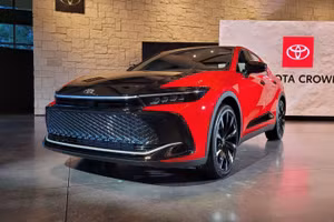 Toyota Crown 2023 chính thức trình làng