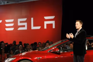 CEO Elon Musk của Tesla được trả lương cao nhất hành tinh năm 2021