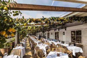 Nhà hàng yêu thích của Ronaldo và các huyền thoại MU