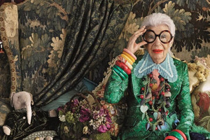 Căn hộ xa hoa và nghệ thuật của biểu tượng thời trang Iris Apfel