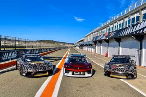 Porsche 718 Cayman GT4 ePerformance tiết lộ tiềm năng của mẫu Mission R