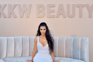 Kim Kardashian West công bố “tương lai” cho KKW Beauty