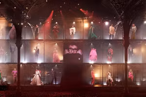 AZ Factory Xuân Hè 2022 "Love Brings Love”- tưởng nhớ NTK Alber Elbaz