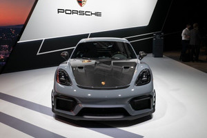 Porsche 718 Cayman GT4 RS ra mắt với cấu hình mạnh mẽ