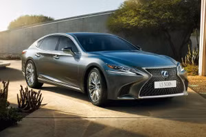 Khám phá ý nghĩa của tên gọi từng mẫu xe thương hiệu Lexus