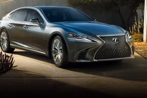 Lexus LS 2019 giá từ hơn 7 tỷ - cạnh tranh Mercedes S-class tại Việt Nam