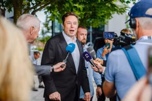 Ngày đầu Elon Musk tiếp quản Twitter đã muốn tạo ra đế chế riêng